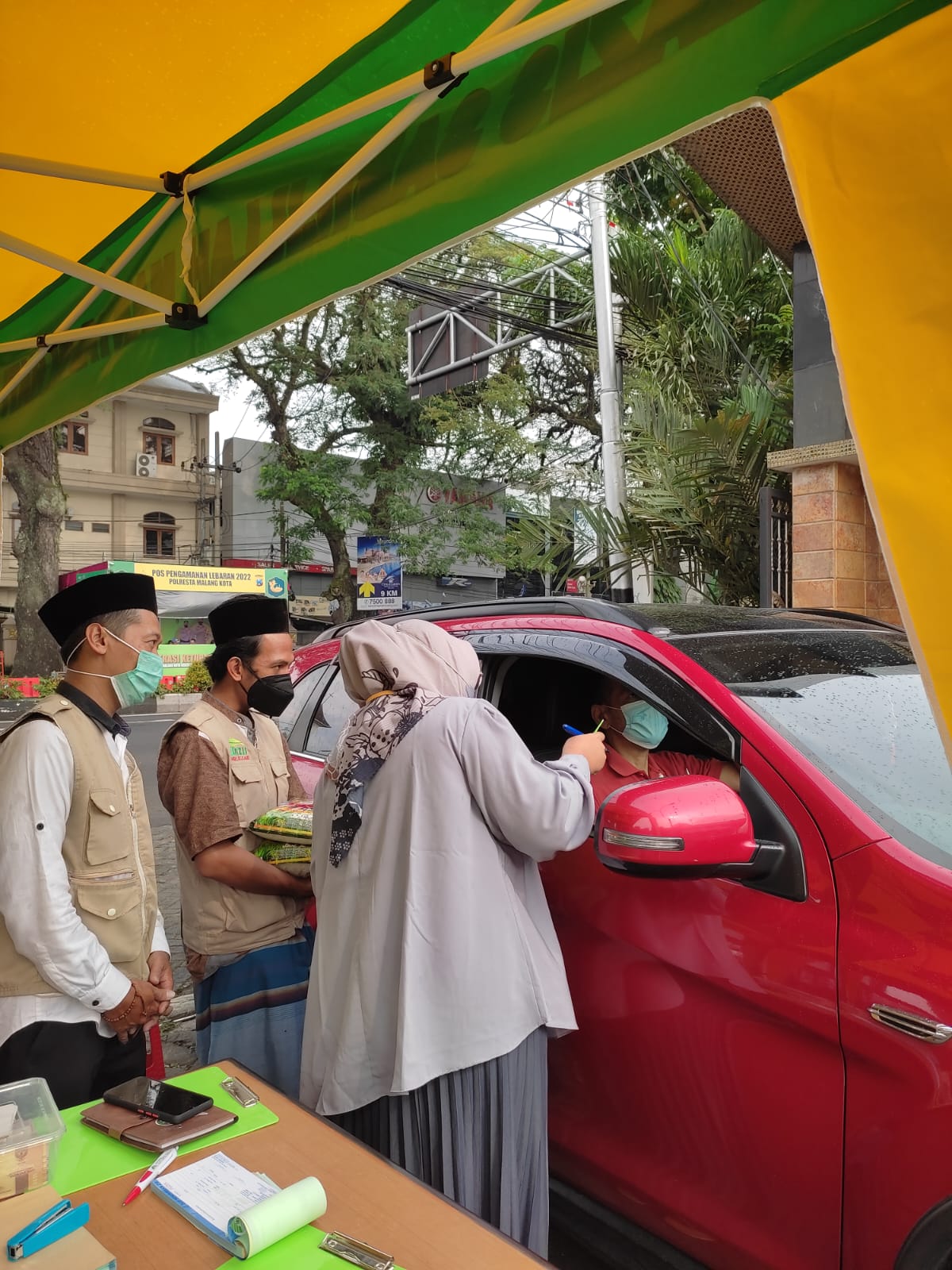 Unik, di LAZIS Sabiillah Bayar Zakat Bisa Drive Thru